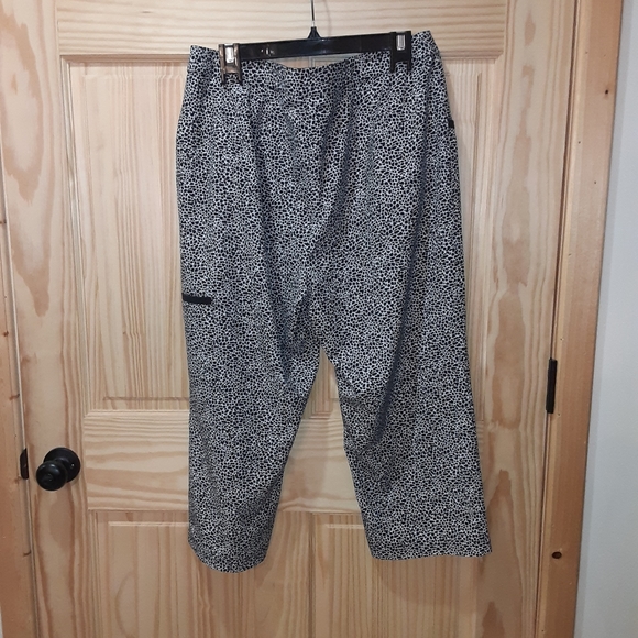 Weekends By Chico's animal print/speckled cropped pants size L 14 (2.5 chicos) - Picture 3 of 6